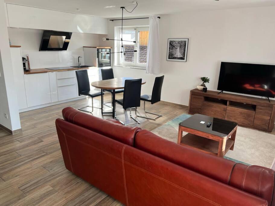 Gemuetliche Wohnung Mit Grosser Terrasse Bruckmühl Dış mekan fotoğraf
